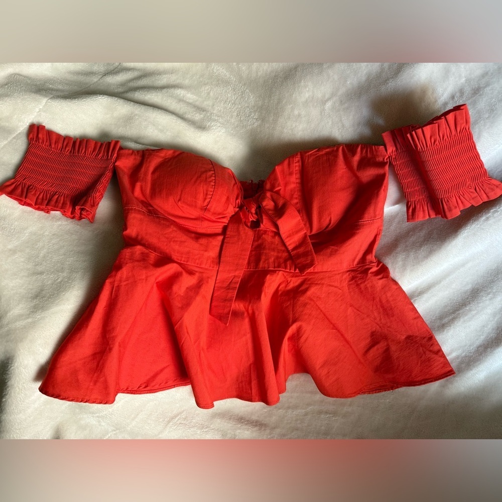 🔥 NWT Socialite Off-the-Shoulder Peplum Blouse - Vibrant Orange (M)
